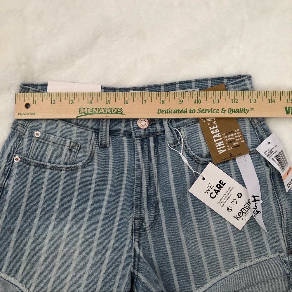 KENSIE JEANS VINTAGE LUXE NWT THE HIGH RISE SHORT SIZE 2/26 STRIPED DENIM - Picture 12 of 16